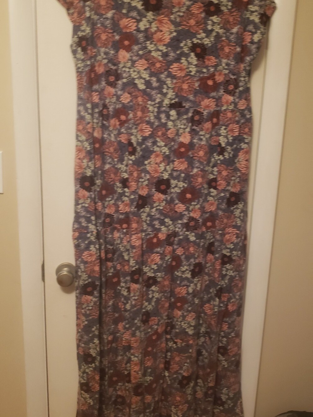 1x Latched Mama Tshirt Maxi Dress - Picture 2 of 3